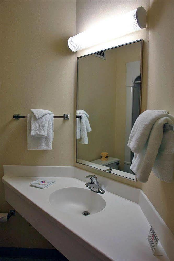Motel 6-London, On - Ontario Kültér fotó